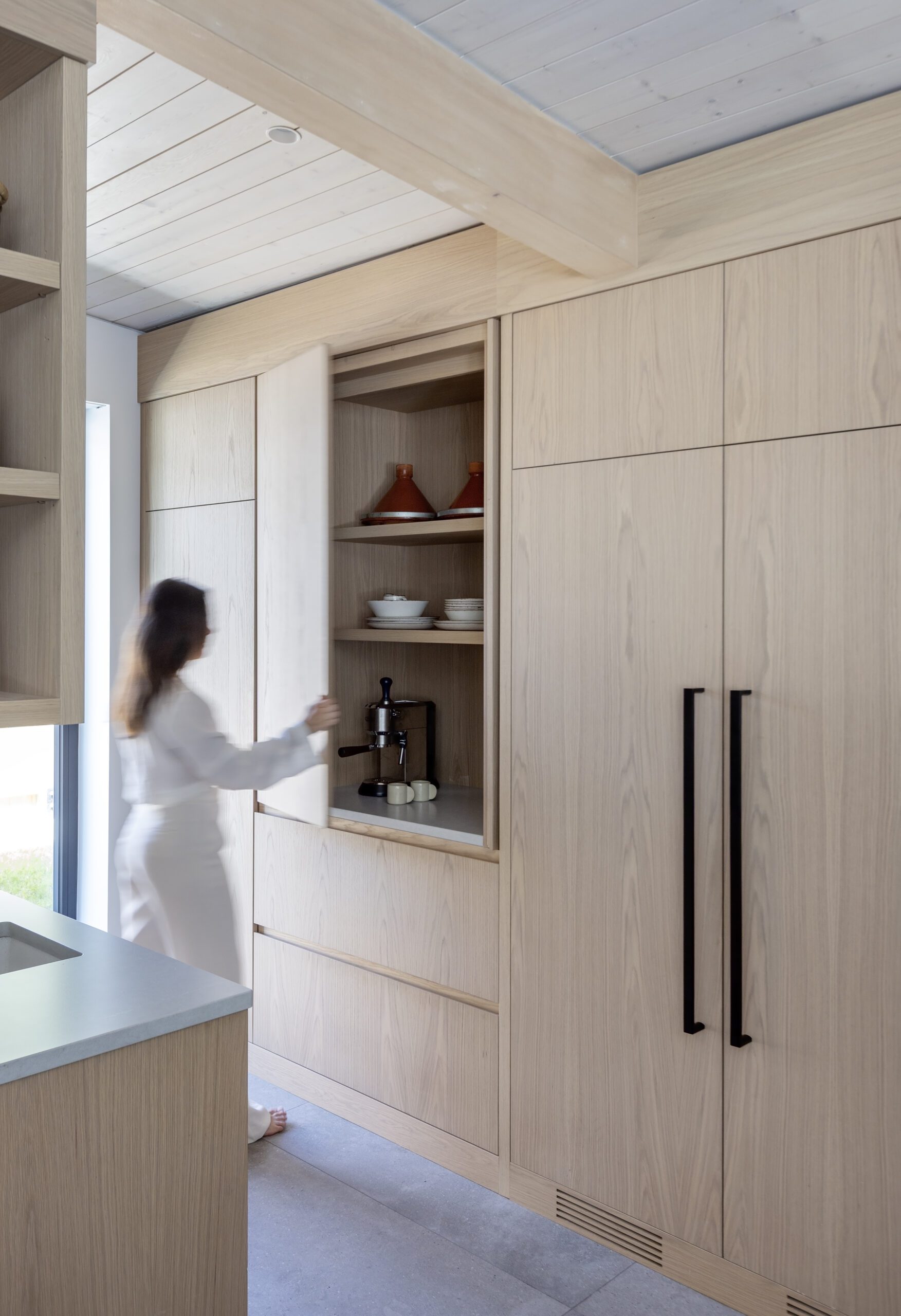 Kitchen coffee bar in Lynn Valley home (Valleyhouse)